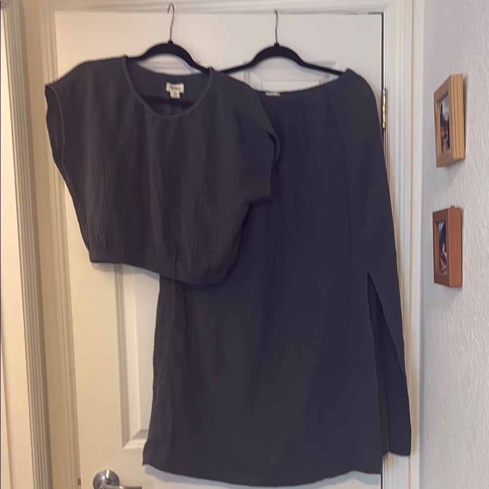 Crop top and maxi skirt with pockets grey. Both up west (express)